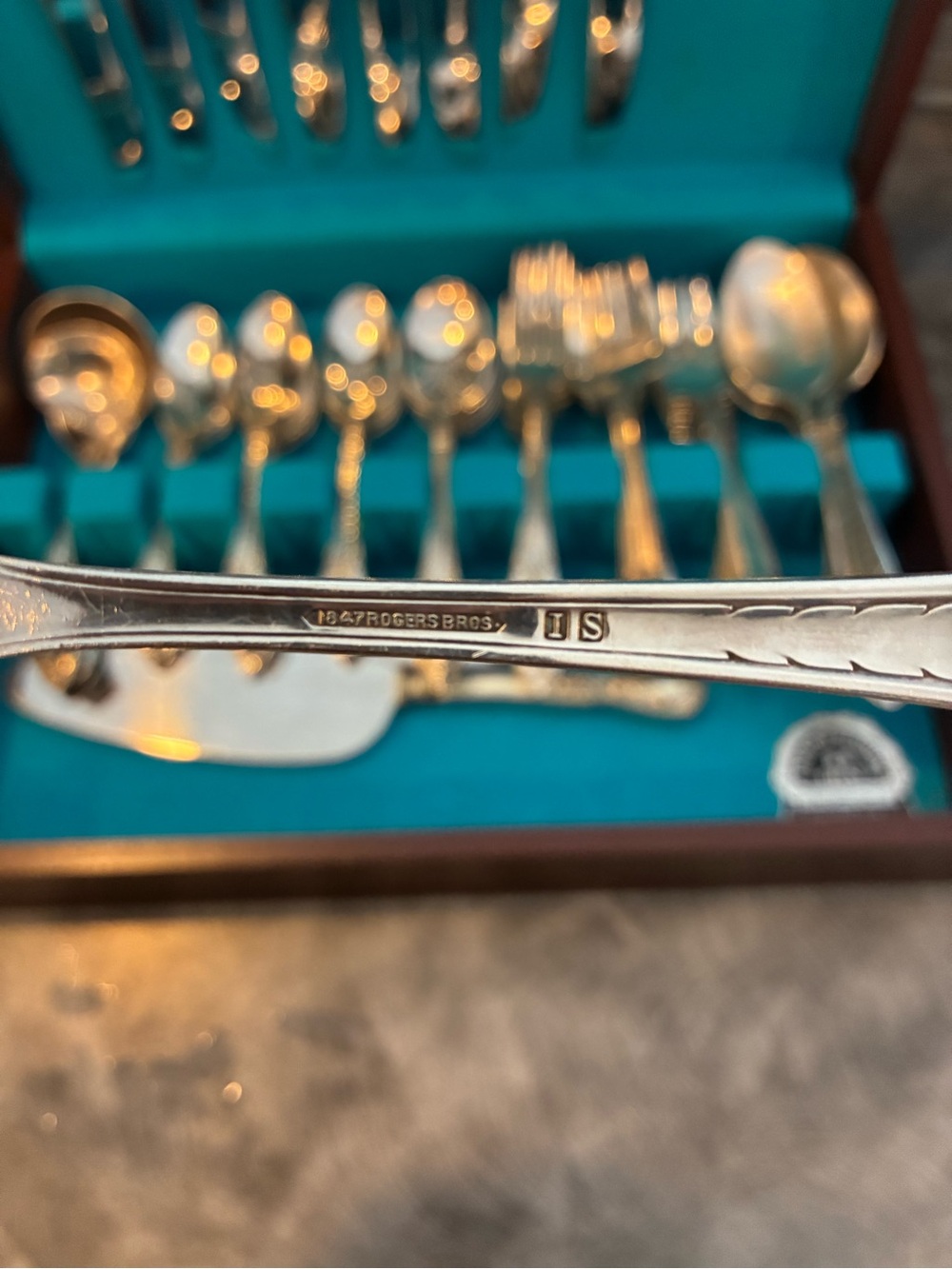 The product is a set of 1847 Rogers Bros silverware containing 61 pieces, - Picture 4 of 9